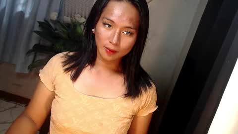 Snapshot of jennifer_licious chatting on 10-06-25, 01:47 Jenny online show from 10-06-25, 01:47