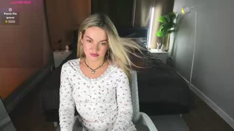 Jennifer Perezz online show from 06-10-26, 05:12