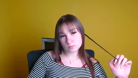 Snapshot of jennifer_xo_ chatting on 01-04-25, 10:27 Jennifer online show from 01-04-25, 10:27