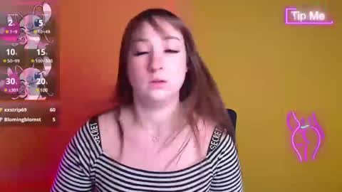 Snapshot of jennifer_xo_ chatting on 03-05-25, 01:06 Jennifer online show from 03-05-25, 01:06