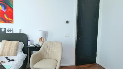 Jenny online show from 02-23-25, 07:33