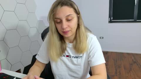 Jenny online show from 02-03-26, 09:42