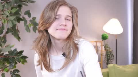 Sofia  online show from 03-30-26, 07:09