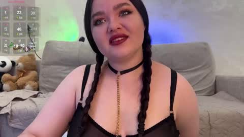 Snapshot of jennisxcharming chatting on 12-08-24, 12:19 Mila online show from 12-08-24, 12:19