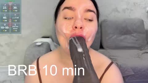 Snapshot of jennisxcharming chatting on 12-25-24, 07:46 Mila online show from 12-25-24, 07:46