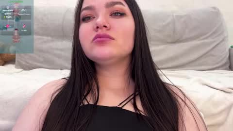 Snapshot of jennisxcharming chatting on 12-29-24, 06:56 Mila online show from 12-29-24, 06:56