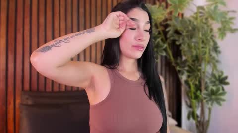     online show from 10-01-25, 12:00