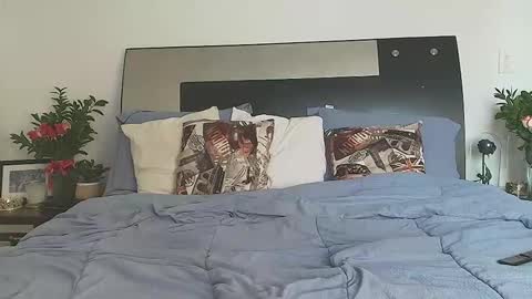 Jenn online show from 12-05-25, 07:10