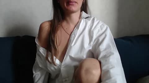 Snapshot of jennnamaaya chatting on 10-08-25, 07:39 Jenny online show from 10-08-25, 07:39