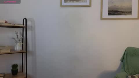 Snapshot of jenny_bonf chatting on 11-09-25, 01:20 Sofi online show from 11-09-25, 01:20