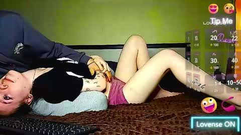 jenny_couple online show from 04-22-26, 05:36