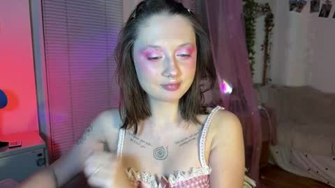 Jennifer Jenny Darling   online show from 05-28-26, 07:22