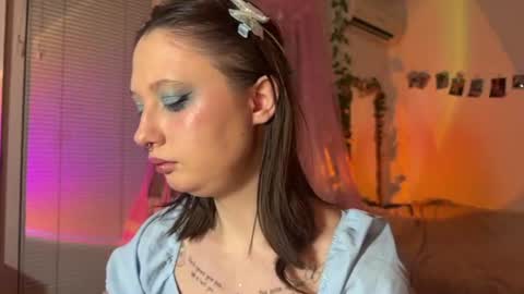 Jennifer Jenny Darling   online show from 07-12-26, 07:05
