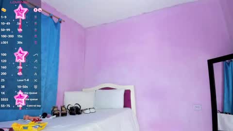 Snapshot of jenny_evans82 chatting on 04-26-26, 11:46 jenny online show from 04-26-26, 11:46