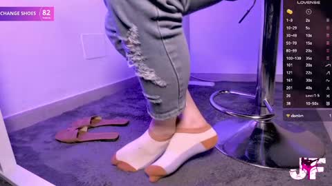 Snapshot of jenny_fighterfeet chatting on 05-06-26, 02:11 Jenny online show from 05-06-26, 02:11