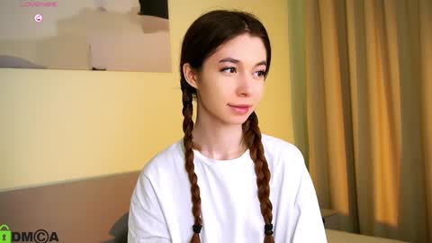 Snapshot of jenny_lylu chatting on 01-19-25, 07:47 Ori online show from 01-19-25, 07:47