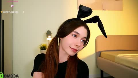 Snapshot of jenny_lylu chatting on 02-01-25, 07:23 Ori online show from 02-01-25, 07:23