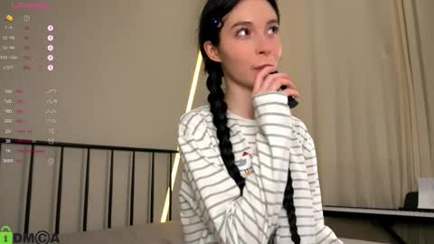 Snapshot of jenny_lylu chatting on 10-09-25, 02:31 Ori online show from 10-09-25, 02:31