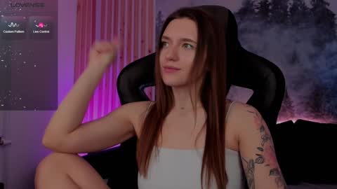 Snapshot of jennydens chatting on 12-04-24, 08:12 Jenny NO Nude online show from 12-04-24, 08:12