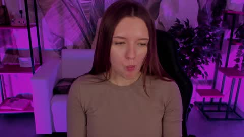 Snapshot of jennydens chatting on 12-12-24, 08:25 Jenny NO Nude online show from 12-12-24, 08:25