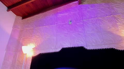Snapshot of jennyrouse chatting on 05-12-26, 11:18 Jenny online show from 05-12-26, 11:18
