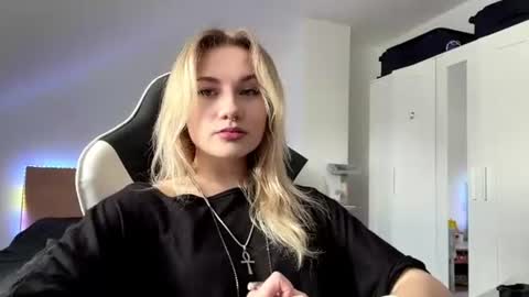 Sonya online show from 07-23-26, 10:24