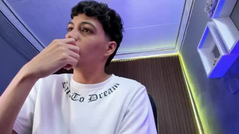 Snapshot of jeremias_1 chatting on 04-29-26, 05:30 JEREMIAS online show from 04-29-26, 05:30