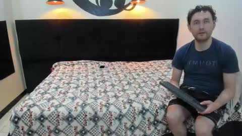 Jeremmyandstacy online show from 02-25-25, 06:42