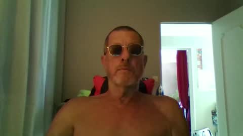 Snapshot of jerflor chatting on 09-15-25, 01:11 jerflor online show from 09-15-25, 01:11