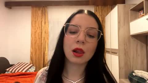 Snapshot of jericaeakle chatting on 01-14-26, 07:19 Lucy online show from 01-14-26, 07:19