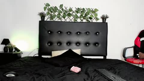 Jeronimo online show from 04-12-26, 02:27