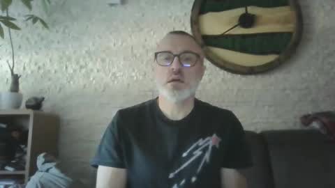 Snapshot of jerry250461 chatting on 04-18-26, 07:01 jerry250461 online show from 04-18-26, 07:01
