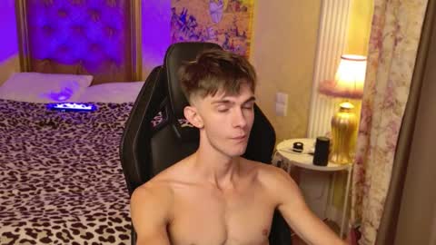 Jerry  online show from 10-10-25, 04:22