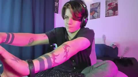 Angelo online show from 10-26-25, 02:39