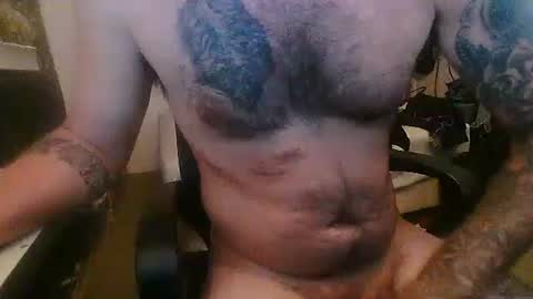 Snapshot of jerrysteinman69 chatting on 04-13-26, 08:31 Girth Brooks online show from 04-13-26, 08:31