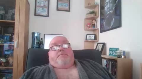 Snapshot of jerseyhammer01 chatting on 12-03-25, 10:13 Harry online show from 12-03-25, 10:13