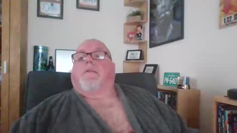 Snapshot of jerseyhammer01 chatting on 12-21-25, 10:55 Harry online show from 12-21-25, 10:55