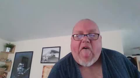 Snapshot of jerseyhammer01 chatting on 01-10-26, 10:50 Harry online show from 01-10-26, 10:50