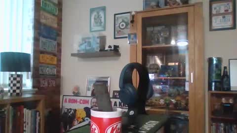 Snapshot of jerseyhammer01 chatting on 01-14-26, 08:53 Harry online show from 01-14-26, 08:53