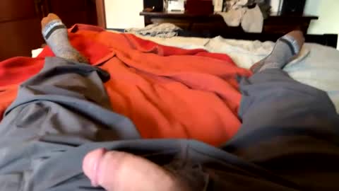 Snapshot of jerswill chatting on 10-31-25, 08:43 Jeremys room chill and puff one enjoy online show from 10-31-25, 08:43