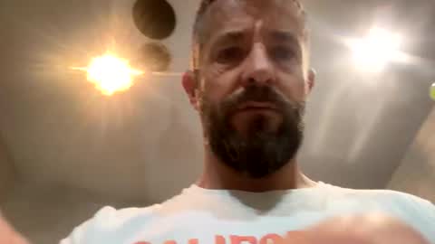 jesaj online show from 11-23-25, 06:57