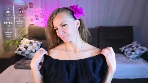 Snapshot of jesica_moon_peachy chatting on 10-18-25, 01:30 jesica_moon_peachy online show from 10-18-25, 01:30