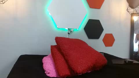 sofi online show from 01-11-25, 03:02