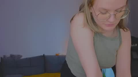  JessieVibes online show from 04-18-26, 01:48