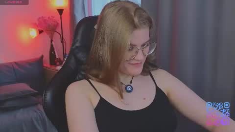 Snapshot of jess0e9 chatting on 06-11-26, 02:04 JessieVibes online show from 06-11-26, 02:04