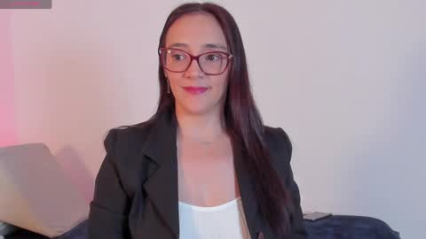 Snapshot of jess1ca_herrera chatting on 05-08-26, 10:26 jessica herreraToday I will be your devil and you my victim online show from 05-08-26, 10:26