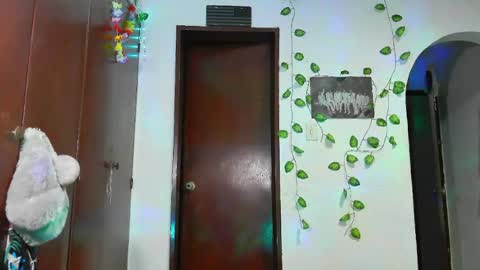 Snapshot of jess_sweett chatting on 06-15-26, 02:36 Jessica online show from 06-15-26, 02:36