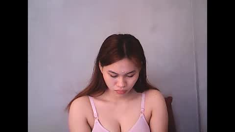 Snapshot of jessa_21 chatting on 02-26-25, 02:04 jessa_21 online show from 02-26-25, 02:04