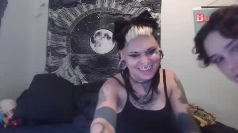 Snapshot of jessandpup chatting on 09-12-25, 11:04 Jess and Pup online show from 09-12-25, 11:04