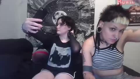 Snapshot of jessandpup chatting on 09-14-25, 12:21 Jess and Pup online show from 09-14-25, 12:21